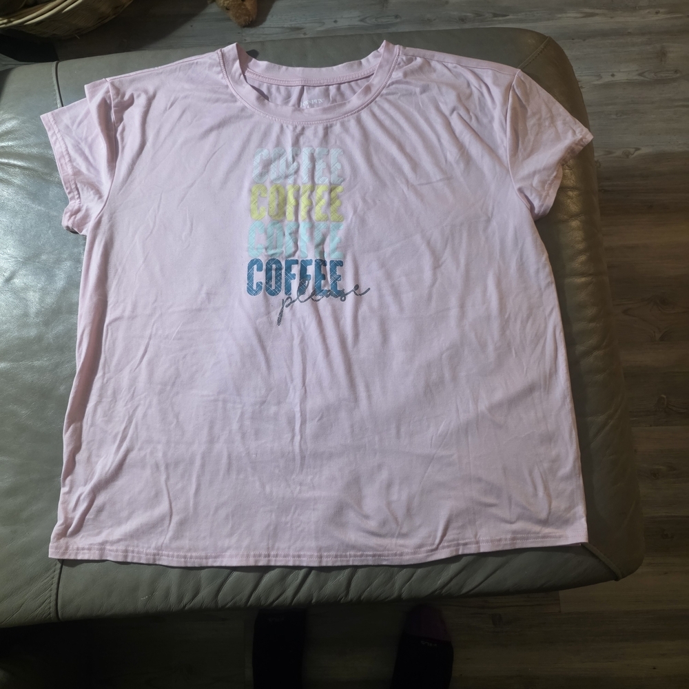 JoySpun Spring Pink Graphic Tee with White Print